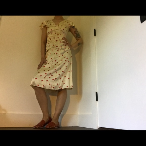 Moda International Vintage Silk Ivory/Floral Dress - Picture 10 of 16